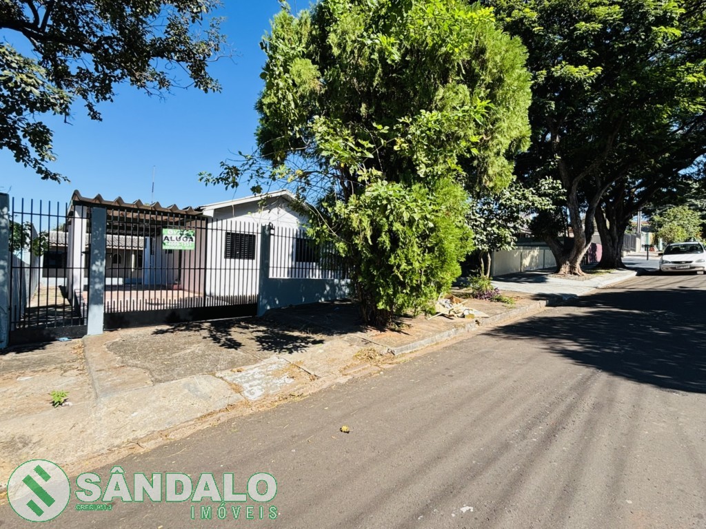 Casa para locacao no Conjunto Residencial Rodolpho Berna em Maringa com 324m² por R$ 1.320,00