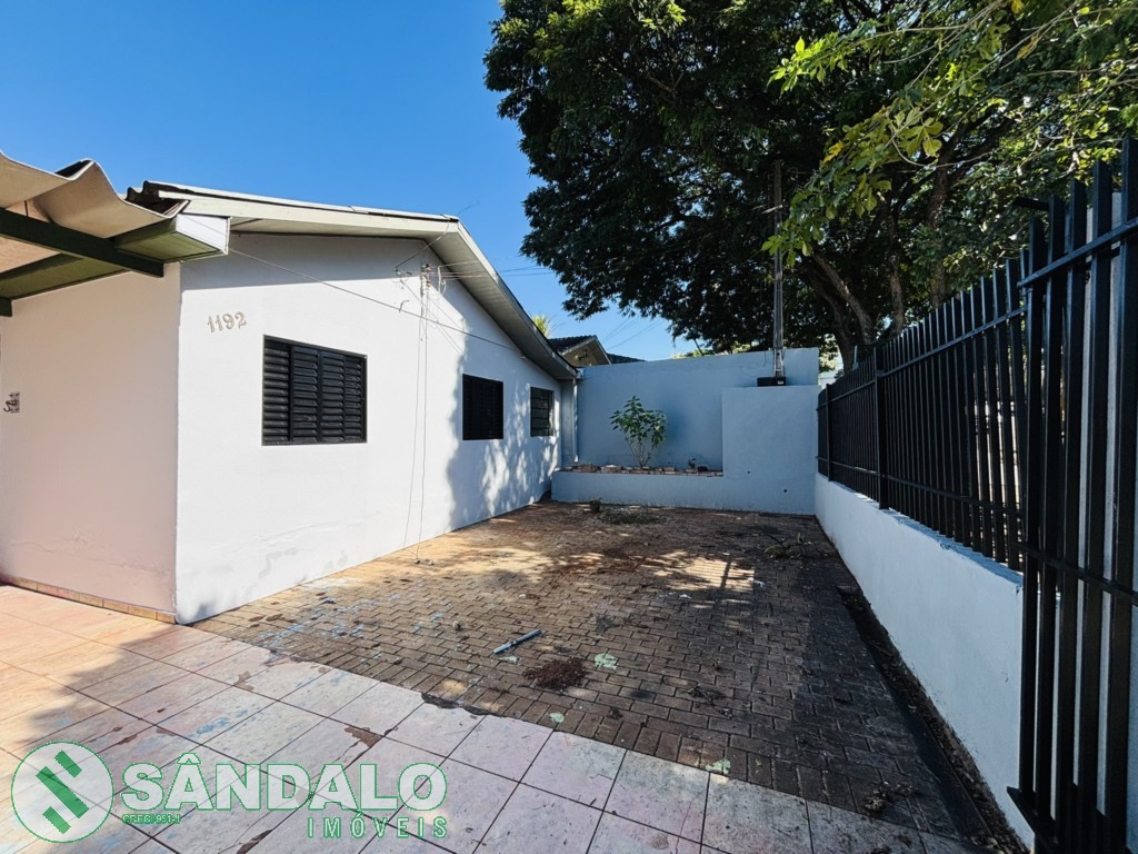 Casa para locacao no Conjunto Residencial Rodolpho Berna em Maringa com 324m² por R$ 1.320,00