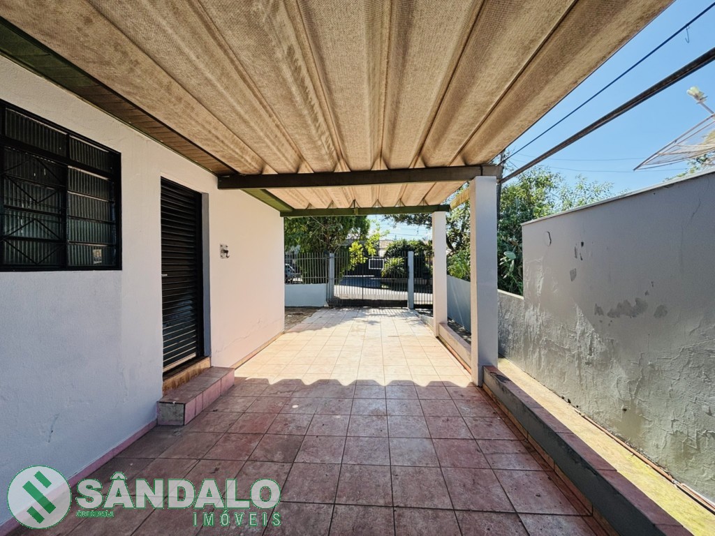 Casa para locacao no Conjunto Residencial Rodolpho Berna em Maringa com 324m² por R$ 1.320,00