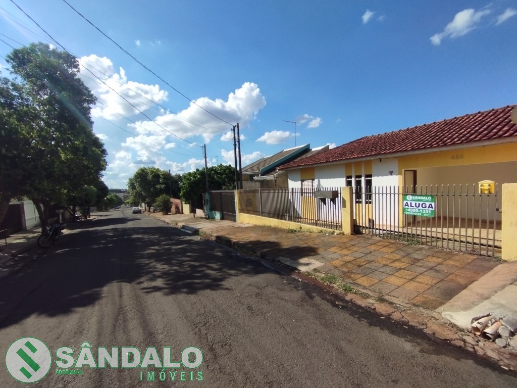 Casa para locacao no Parque Alvamar em Sarandi com 300m² por R$ 1.210,00
