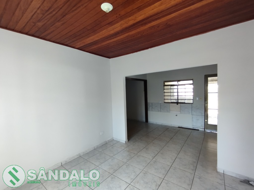 Casa para locacao no Parque Alvamar em Sarandi com 300m² por R$ 1.210,00