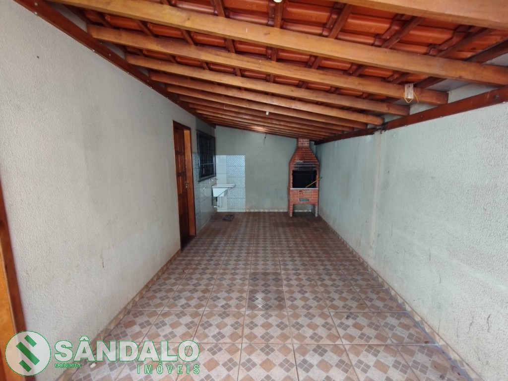 Casa para locacao no Jardim Universal em Sarandi com 125m² por R$ 1.210,00
