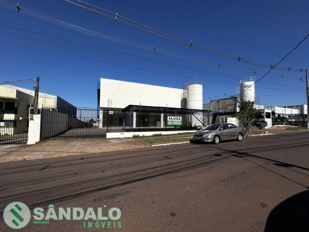 Barracão para locacao no Jardim Itaipu em Maringa com 2.450m² por R$ 30.800,00