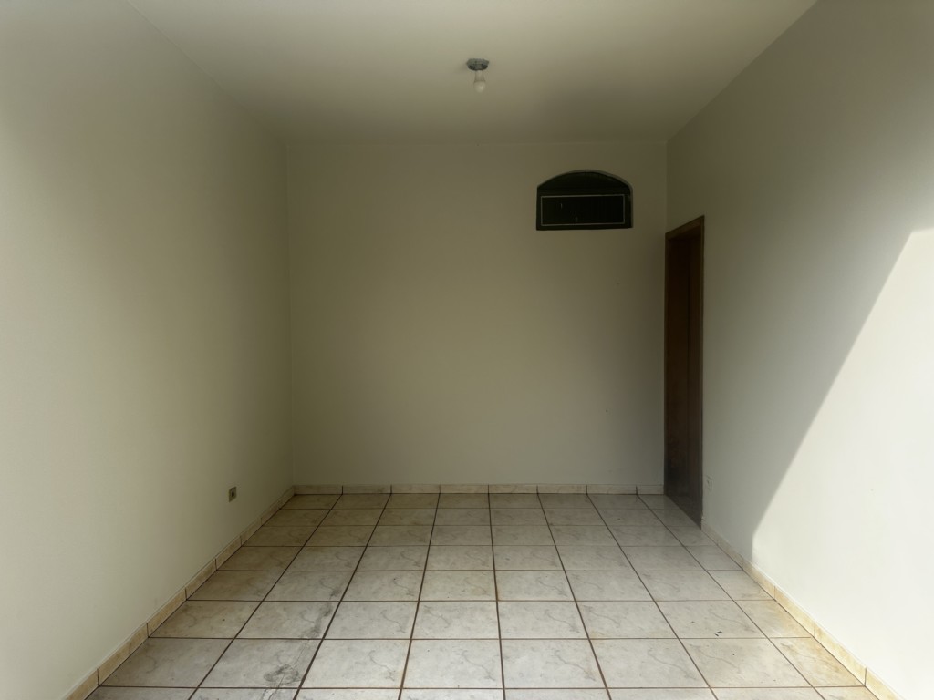 Sobrado para locacao no Vila Bosque em Maringa com 0m² por R$ 3.300,00