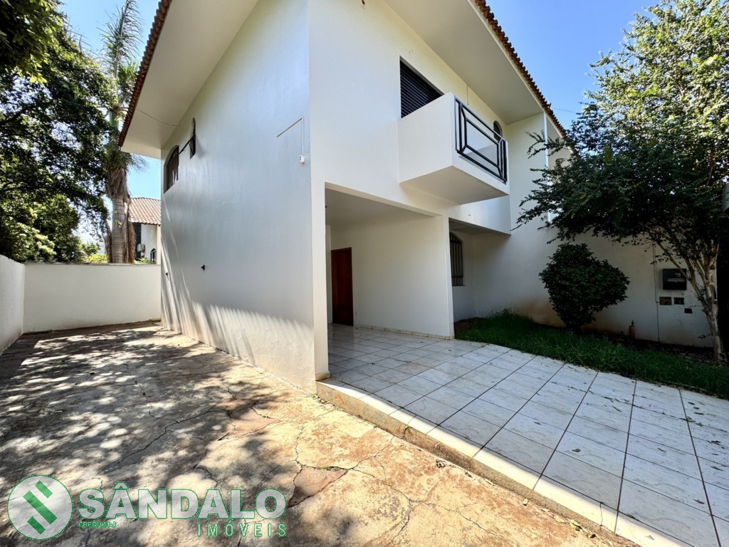 Sobrado para locacao no Vila Bosque em Maringa com 0m² por R$ 4.950,00