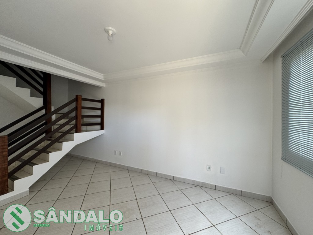 Sobrado para locacao no Vila Marumby em Maringa com 216m² por R$ 3.190,00