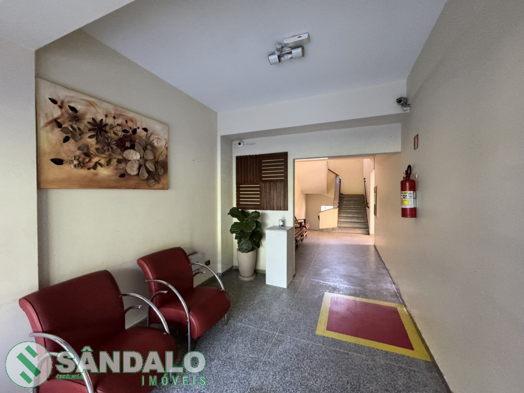 Apartamento para locacao no Zona 01 em Maringa com 94,16m² por R$ 1.320,00