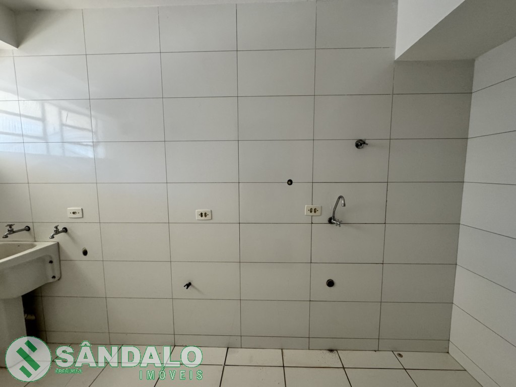 Apartamento para locacao no Zona 01 em Maringa com 94,16m² por R$ 1.540,00