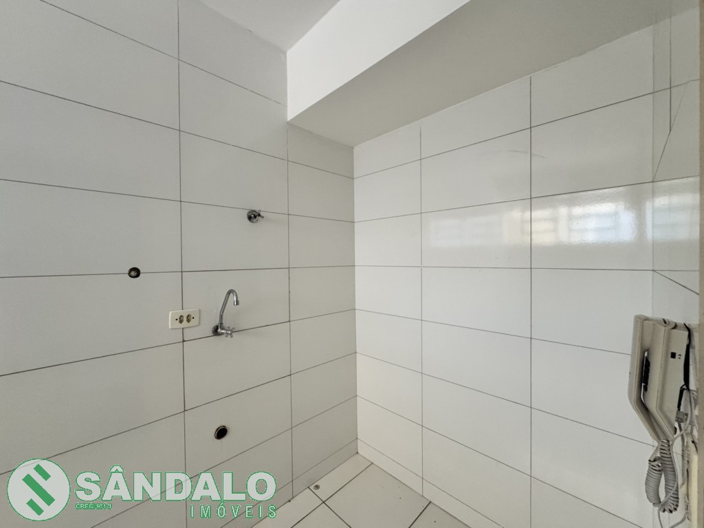 Apartamento para locacao no Zona 01 em Maringa com 94,16m² por R$ 1.540,00