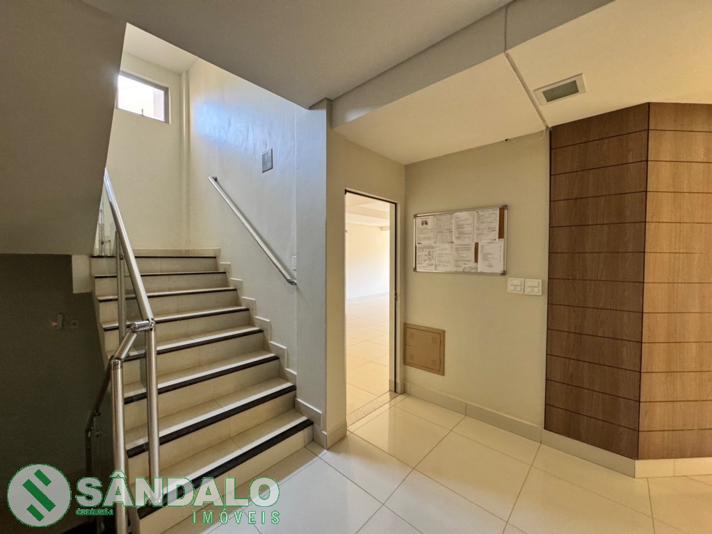Apartamento para locacao no Zona 07 em Maringa com 0m² por R$ 2.310,00