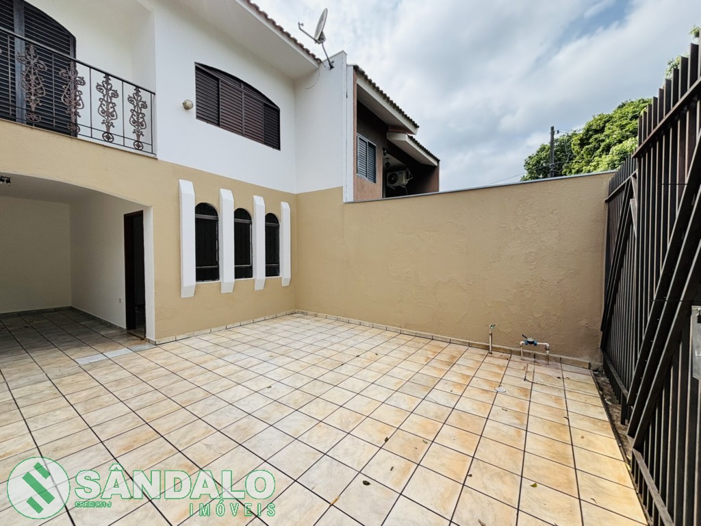 Sobrado para locacao no Vila Progresso em Maringa com 180m² por R$ 3.300,00