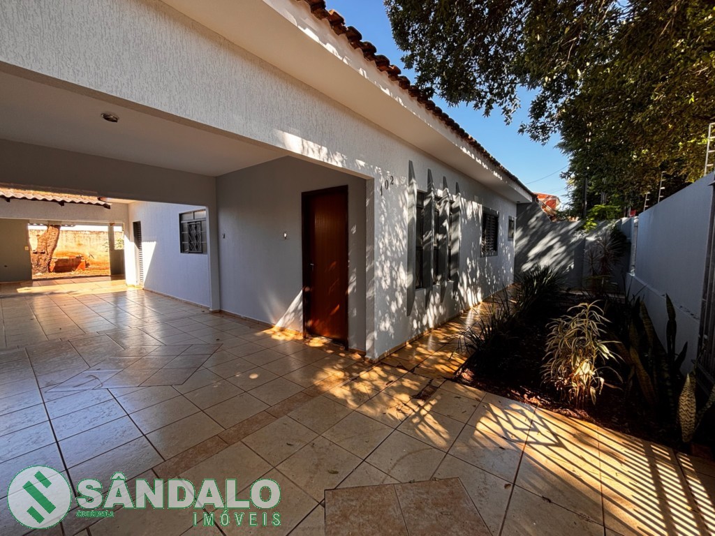 Casa para locacao no Parque Taruma em Maringa com 300m² por R$ 1.980,00