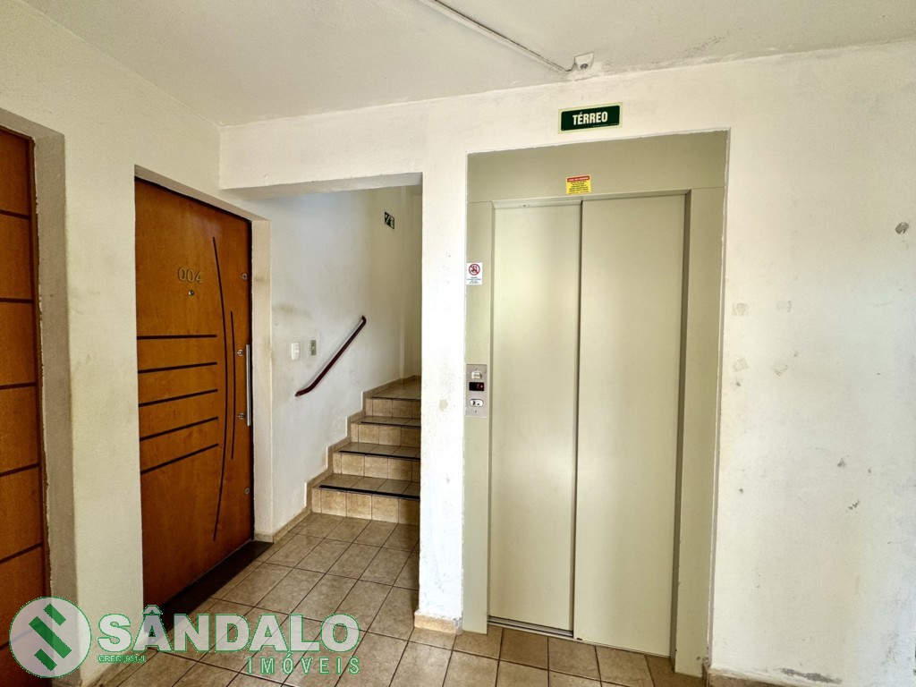 Apartamento para locacao no Jardim Ipanema em Maringa com 52,76m² por R$ 935,00