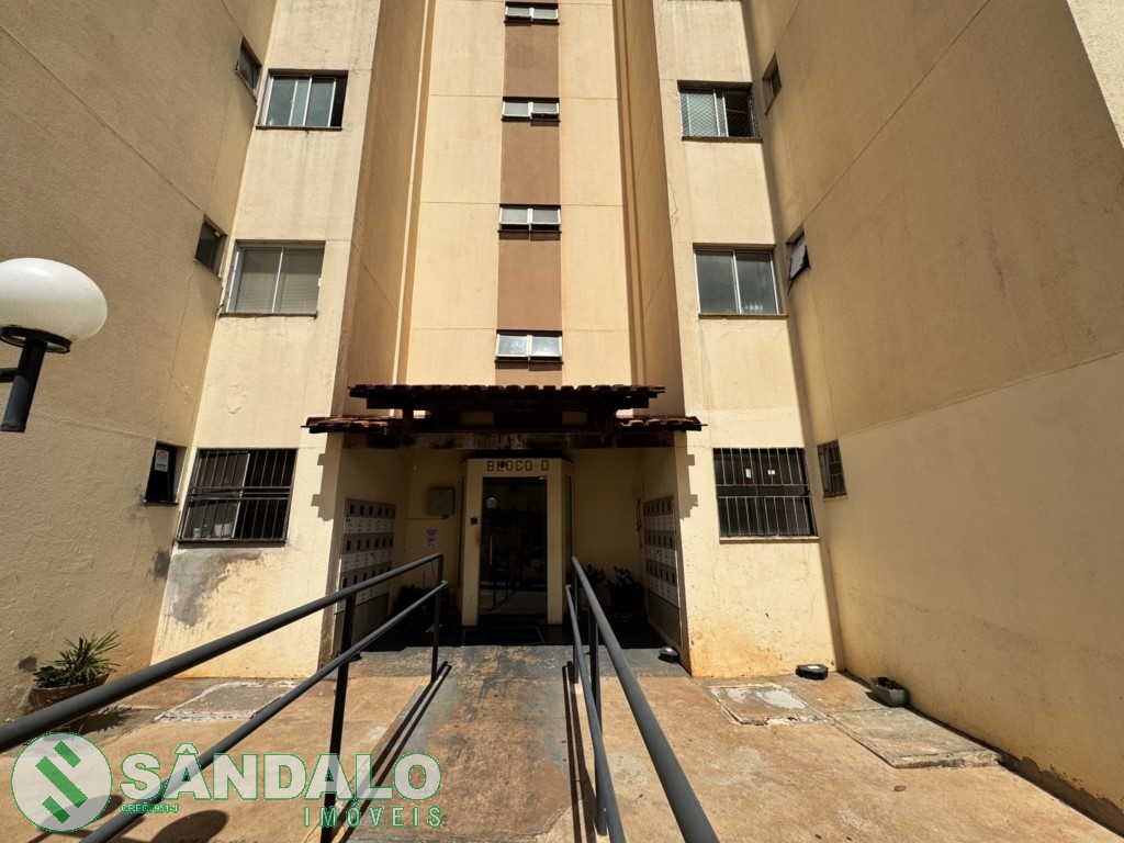 Apartamento para locacao no Jardim Ipanema em Maringa com 52,76m² por R$ 1.100,00