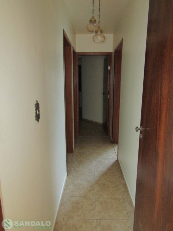 Apartamento para locacao no Zona 02 em Maringa com 0m² por R$ 1.870,00