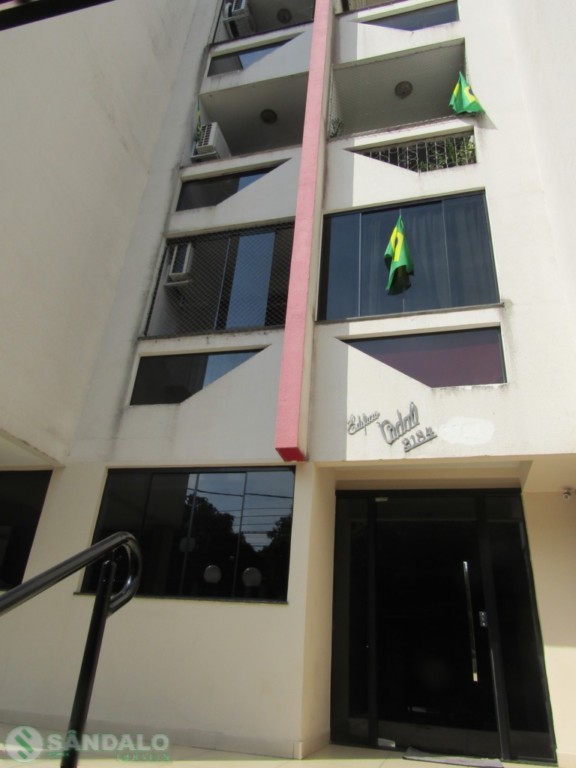 Apartamento para locacao no Zona 02 em Maringa com 0m² por R$ 1.870,00
