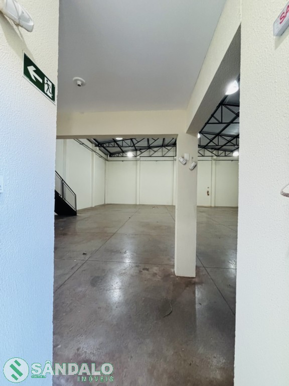 Barracão para locacao no Jardim Itaipu em Maringa com 400,4m² por R$ 6.050,00
