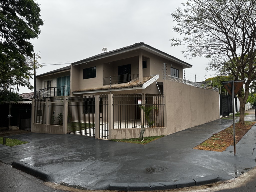 Sobrado para locacao no Jardim Alvorada em Maringa com 125m² por R$ 3.960,00