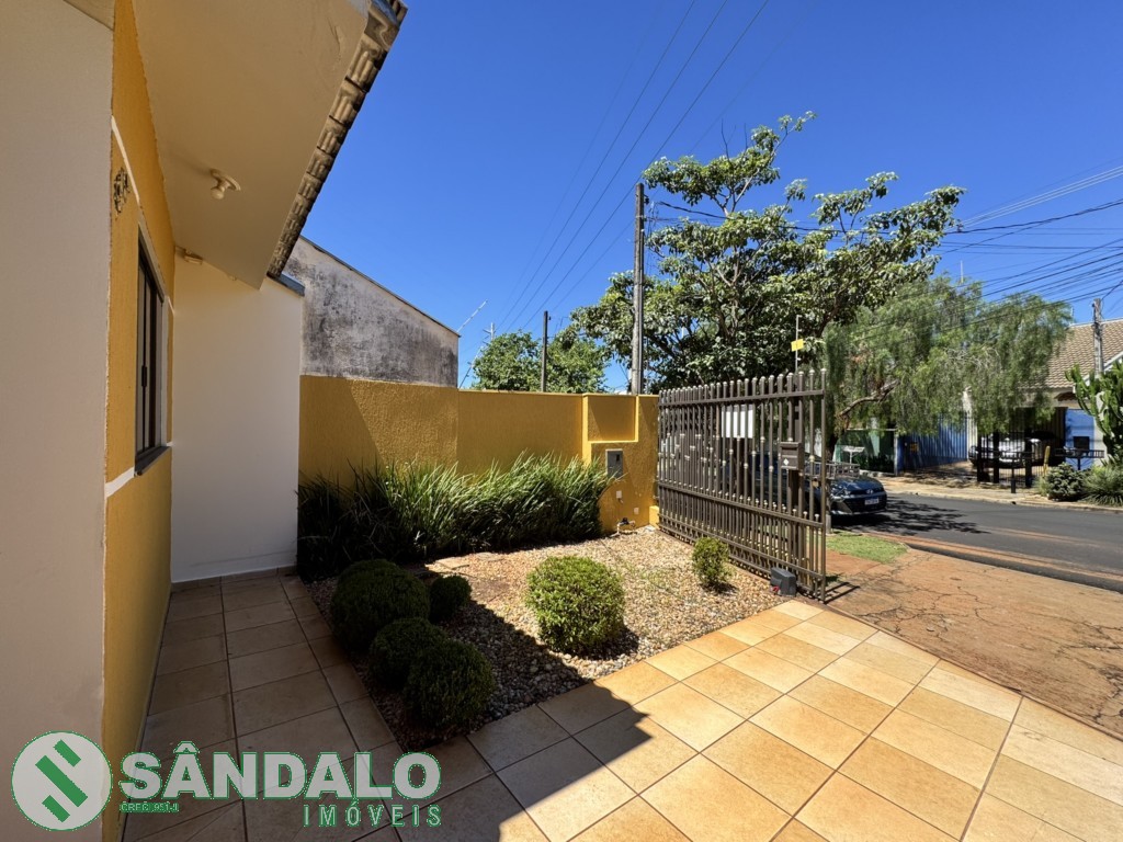 Casa para locacao no Jardim Dias I em Maringa com 161,86m² por R$ 2.200,00