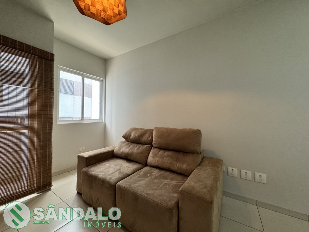 Apartamento para locacao no Zona 01 em Maringa com 89,9m² por R$ 2.090,00