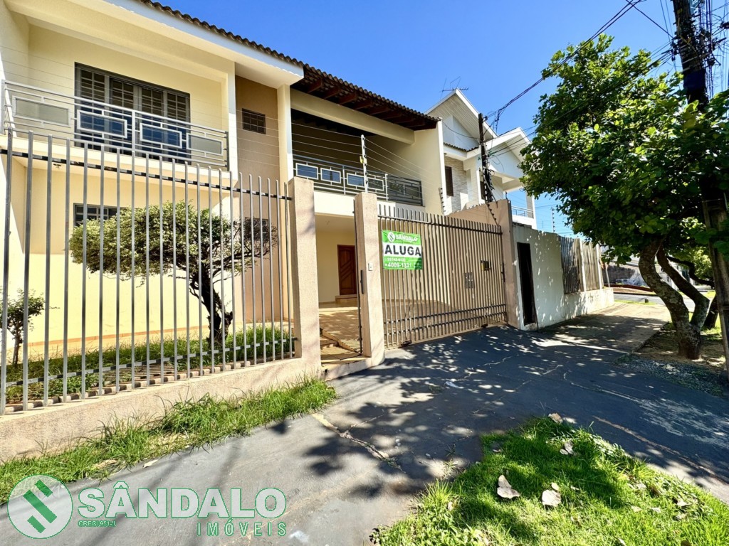 Sobrado para locacao no Jardim Higienopolis em Maringa com 293,69m² por R$ 2.640,00