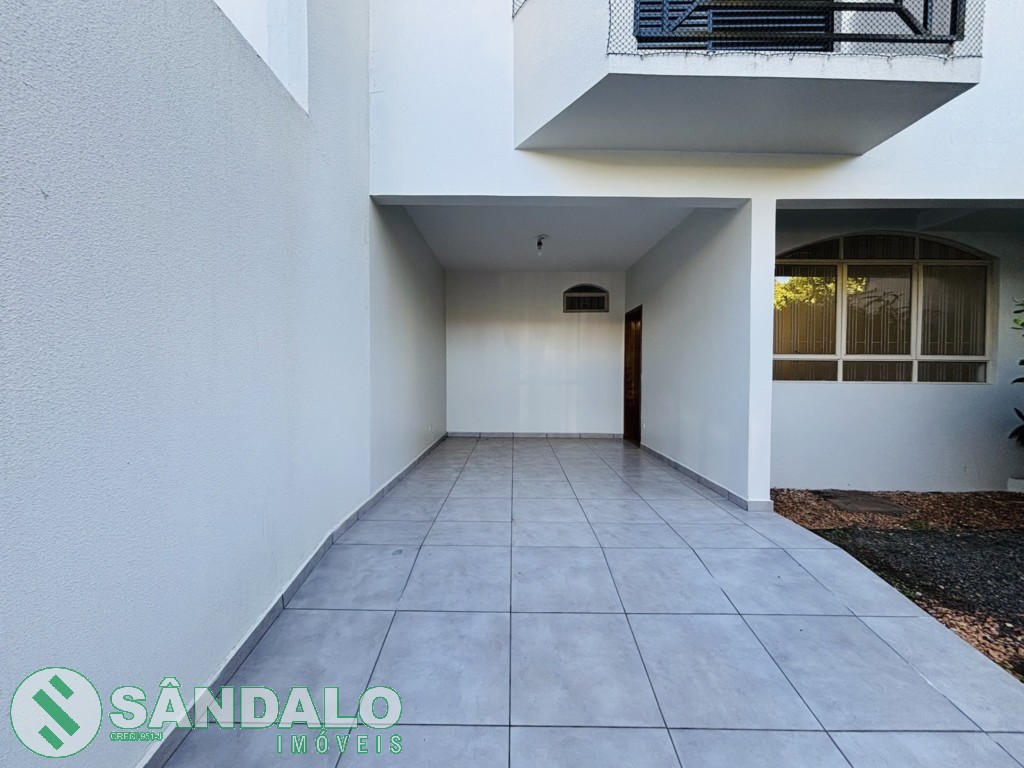 Sobrado para locacao no Vila Bosque em Maringa com 0m² por R$ 3.080,00