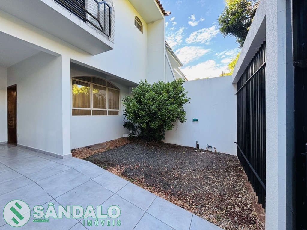 Sobrado para locacao no Vila Bosque em Maringa com 0m² por R$ 3.080,00
