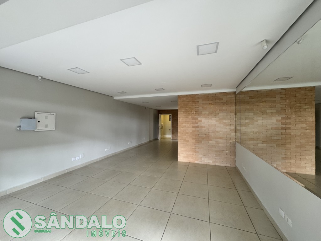 Sala Comercial para locacao no Zona 04 em Maringa com 0m² por R$ 4.950,00