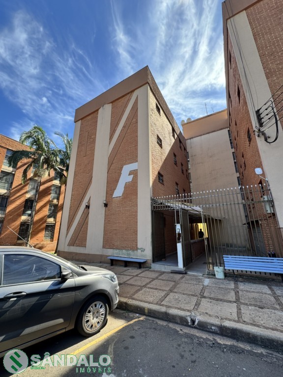 Apartamento para locacao no Zona 7 em Maringa com 0m² por R$ 1.210,00