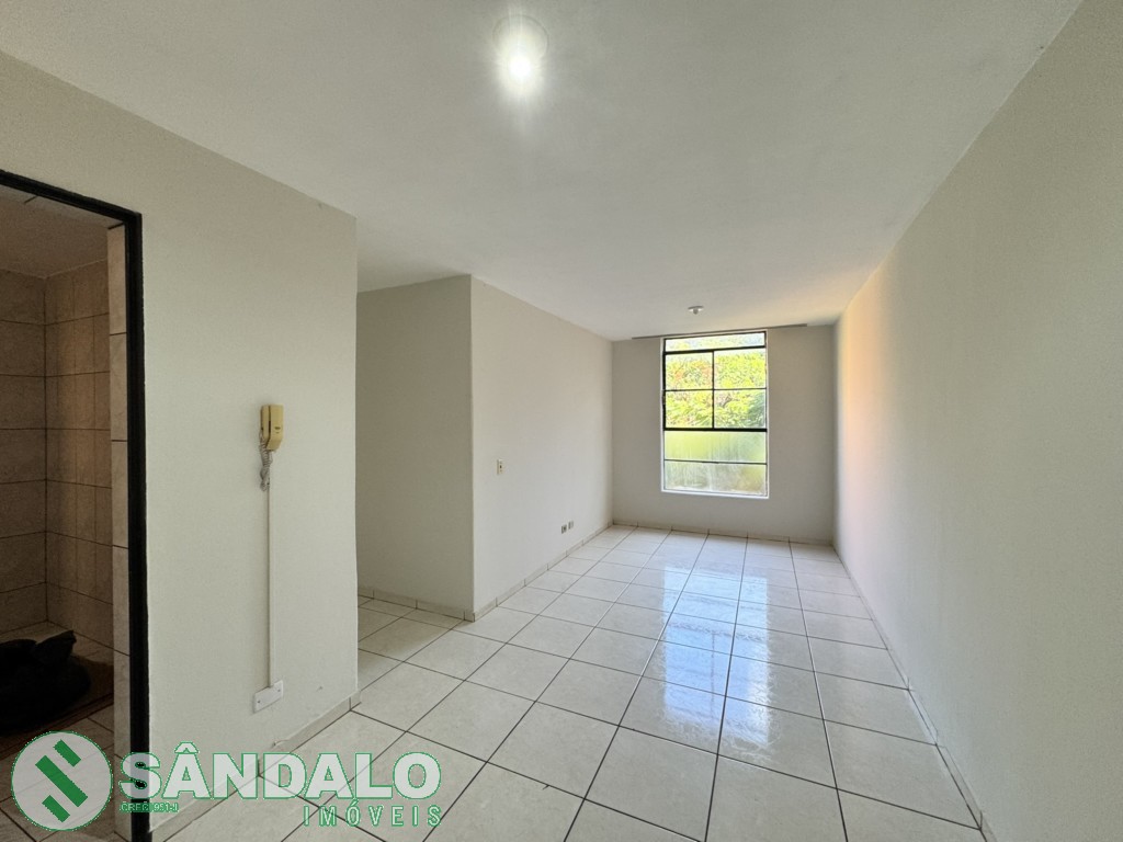 Apartamento para locacao no Zona 7 em Maringa com 0m² por R$ 1.210,00