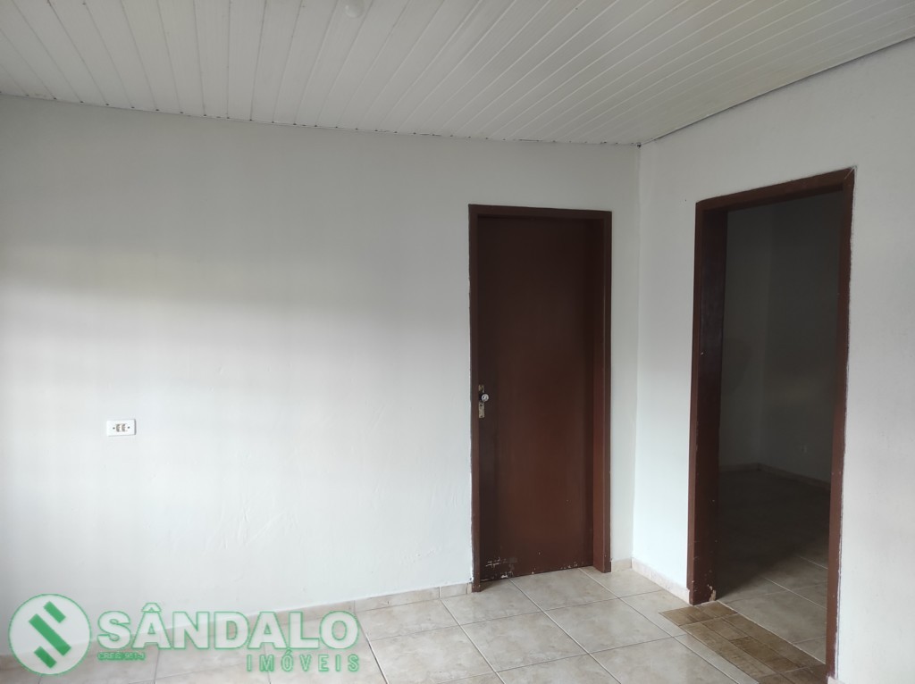 Casa para venda no Conjunto Floresta em Sarandi com 192m² por R$ 160.000,00