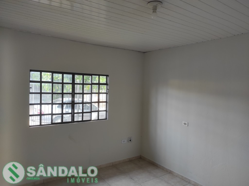 Casa para venda no Conjunto Floresta em Sarandi com 192m² por R$ 160.000,00