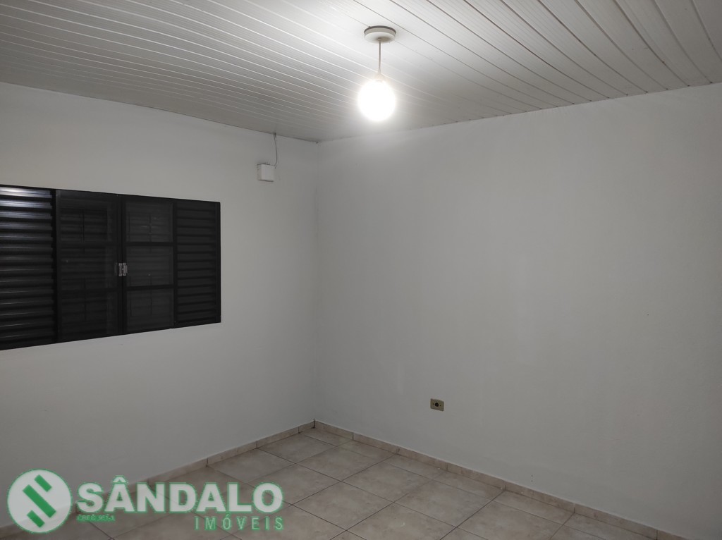 Casa para venda no Conjunto Floresta em Sarandi com 192m² por R$ 160.000,00