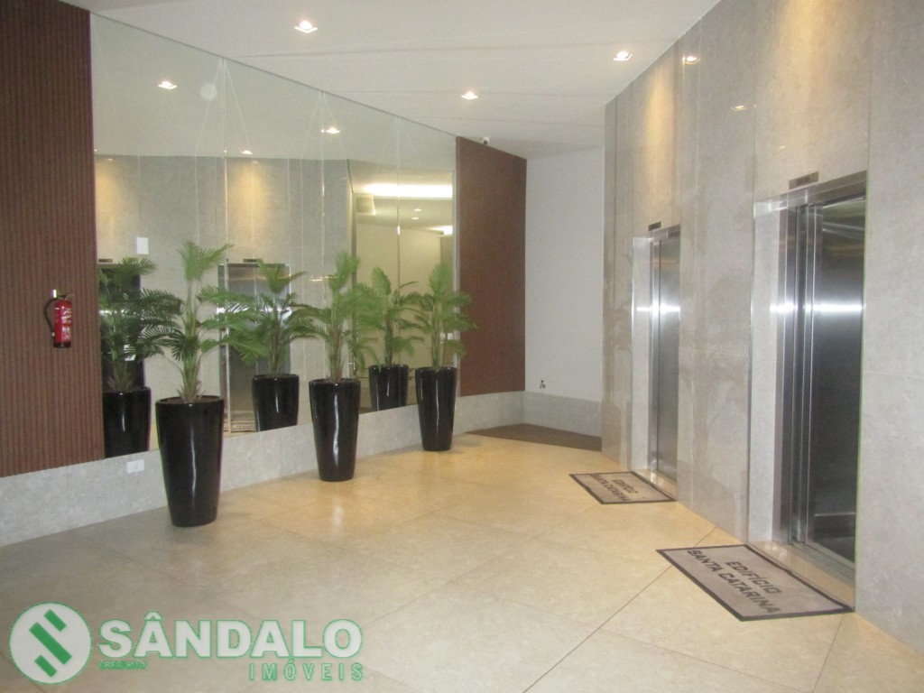 Apartamento para locacao no Zona 07 em Maringa com 173m² por R$ 3.630,00