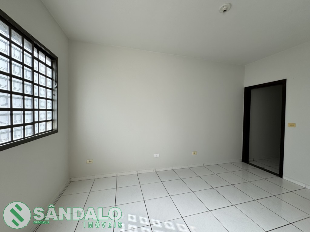 Casa para locacao no Parque Avenida em Maringa com 180m² por R$ 2.200,00