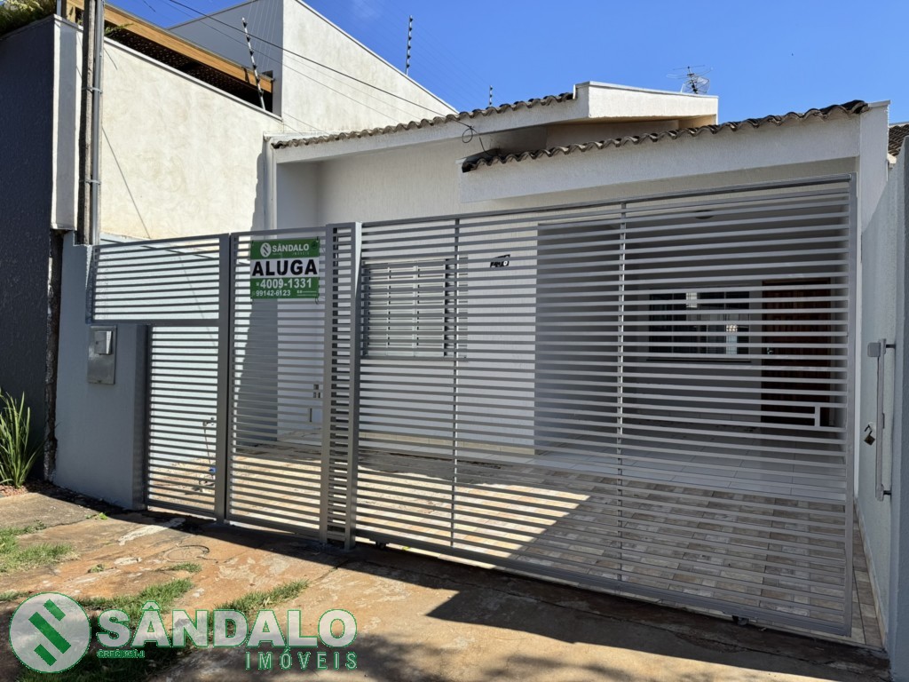 Casa para locacao no Jardim Monte Rei em Maringa com 150,65m² por R$ 1.760,00