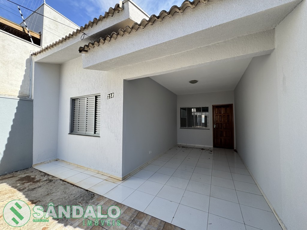 Casa para locacao no Jardim Monte Rei em Maringa com 150,65m² por R$ 1.760,00