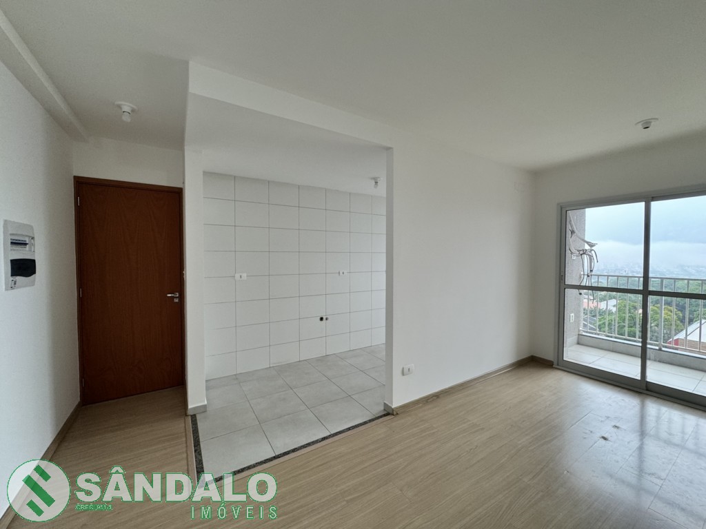 Apartamento para locacao no Zona 06 em Maringa com 78,48m² por R$ 2.090,00