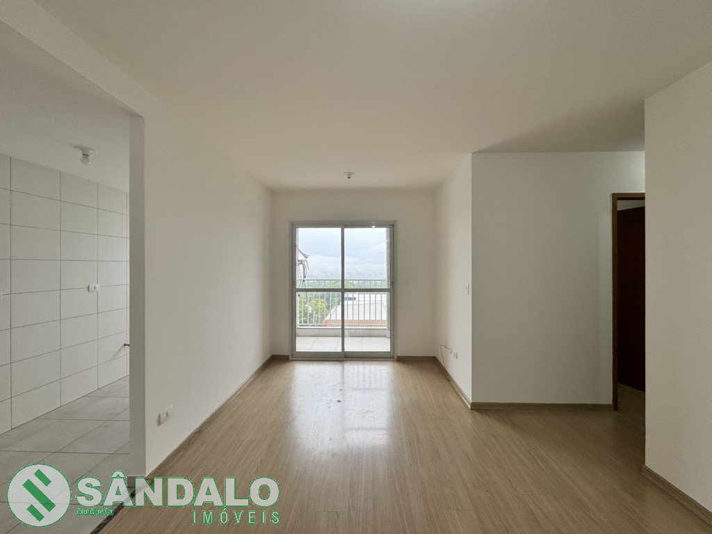 Apartamento para locacao no Zona 06 em Maringa com 78,48m² por R$ 2.090,00