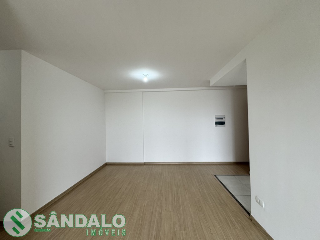 Apartamento para locacao no Zona 06 em Maringa com 78,48m² por R$ 2.090,00