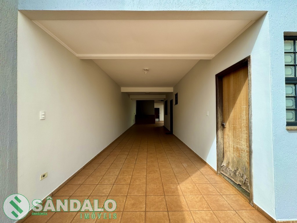 Sobrado para locacao no Jardim Higienopolis em Maringa com 0m² por R$ 3.850,00