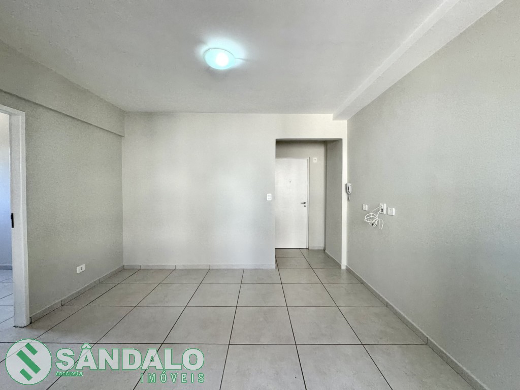 Apartamento para locacao no Zona 07 em Maringa com 42,93m² por R$ 1.760,00