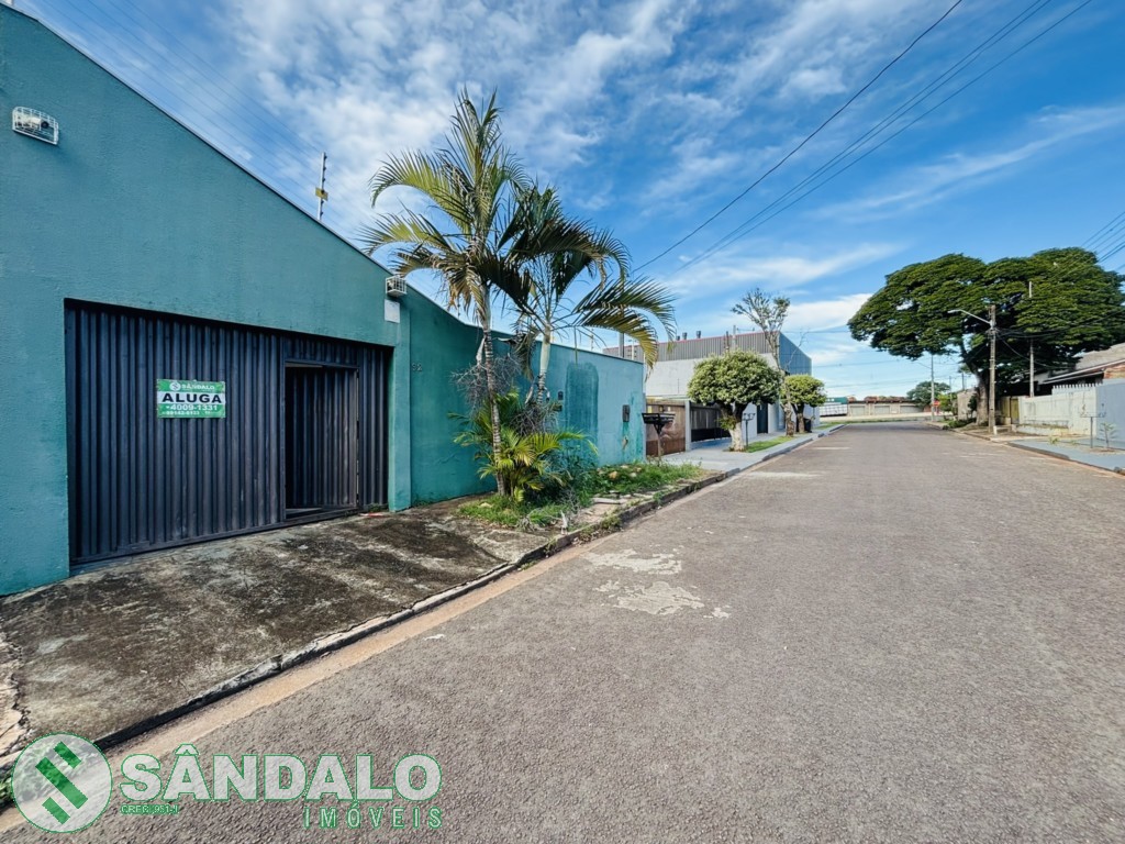 Casa para locacao no Conjunto Habitacional Joao de Barro em Maringa com 300m² por R$ 3.190,00