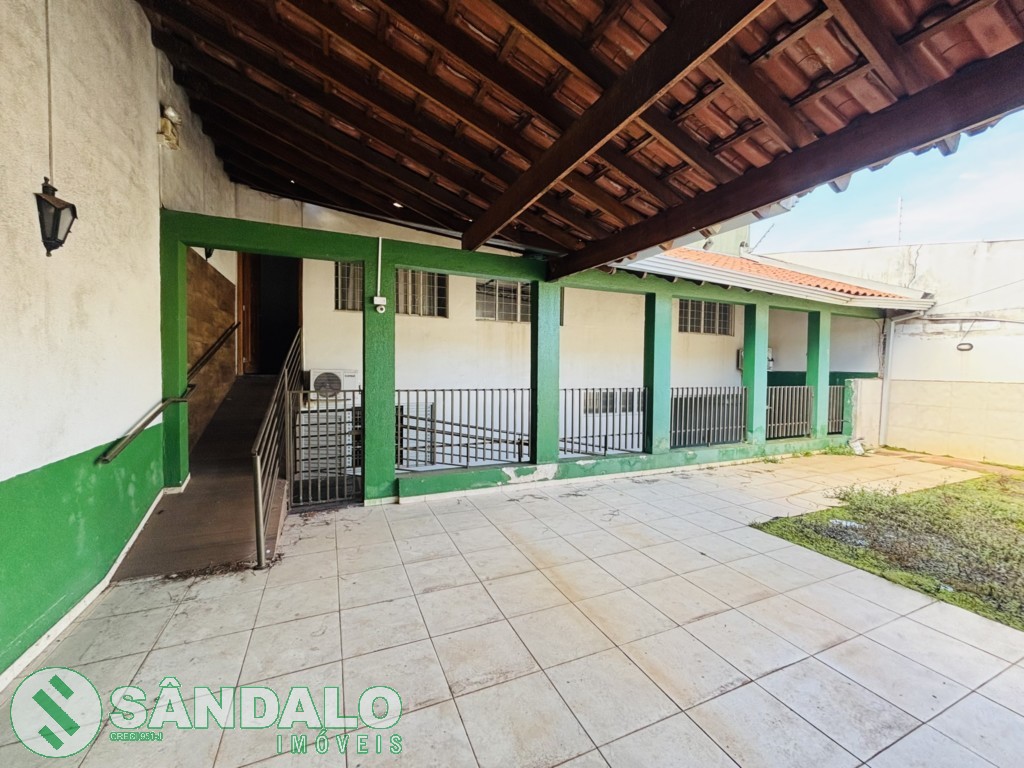 Casa para locacao no Conjunto Habitacional Joao de Barro em Maringa com 300m² por R$ 3.190,00