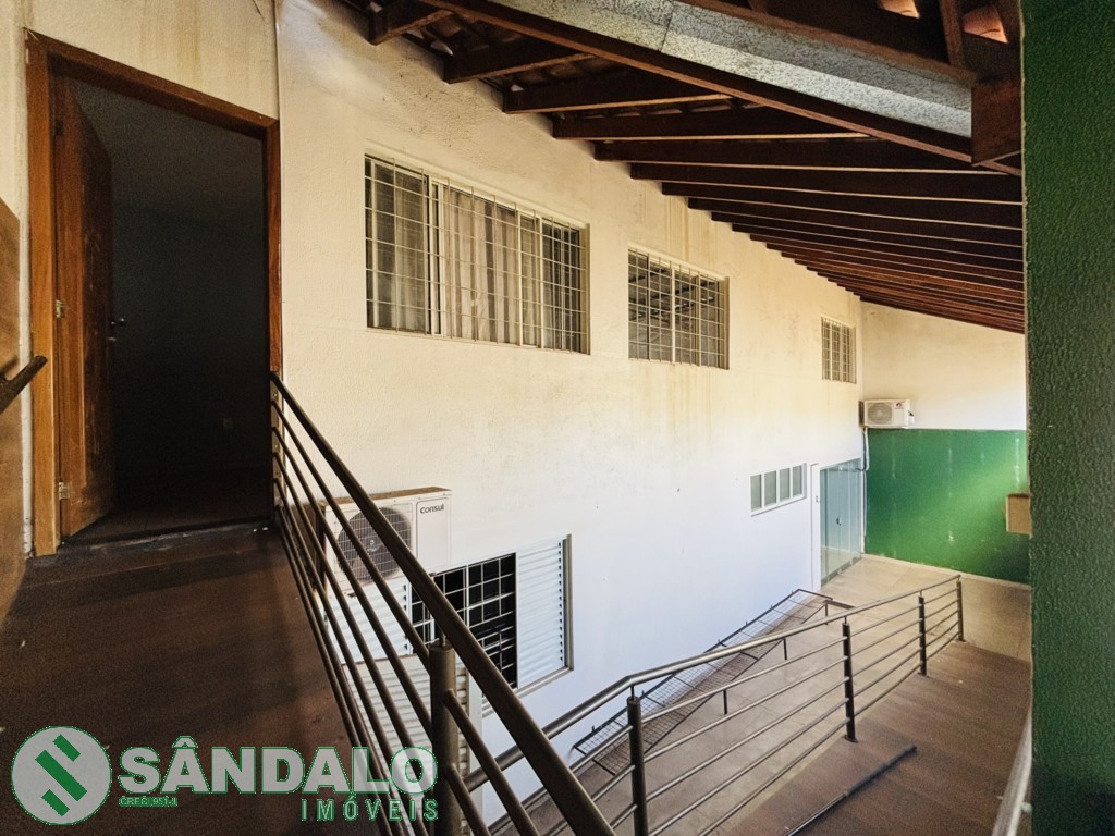 Casa para locacao no Conjunto Habitacional Joao de Barro em Maringa com 300m² por R$ 3.190,00