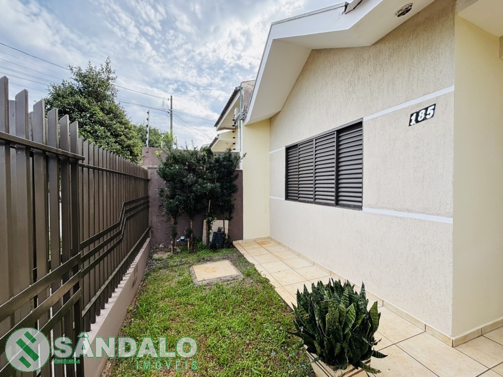 Casa para locacao no Jardim Santa Helena em Maringa com 150m² por R$ 2.090,00