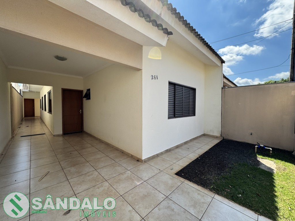 Casa para locacao no Jardim Santa Helena em Maringa com 150m² por R$ 1.705,00