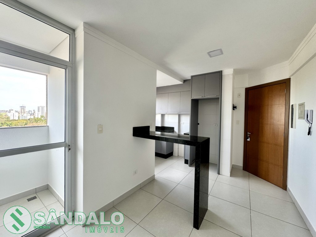 Apartamento para locacao no Zona 08 em Maringa com 104,4m² por R$ 2.640,00