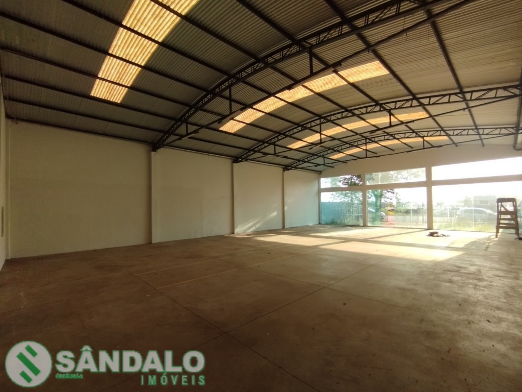 Barracão para locacao no Centro em Doutor Camargo com 498m² por R$ 5.280,00