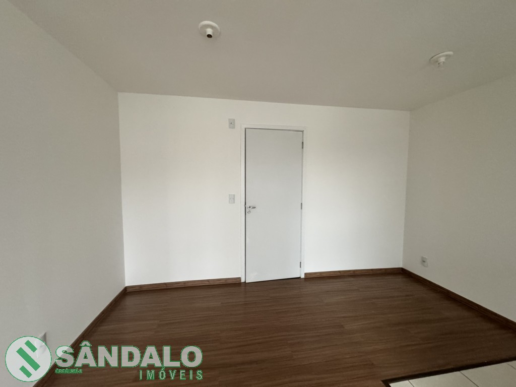 Apartamento para locacao no Conjunto Residencial Cidade Alta em Maringa com 0m² por R$ 1.045,00